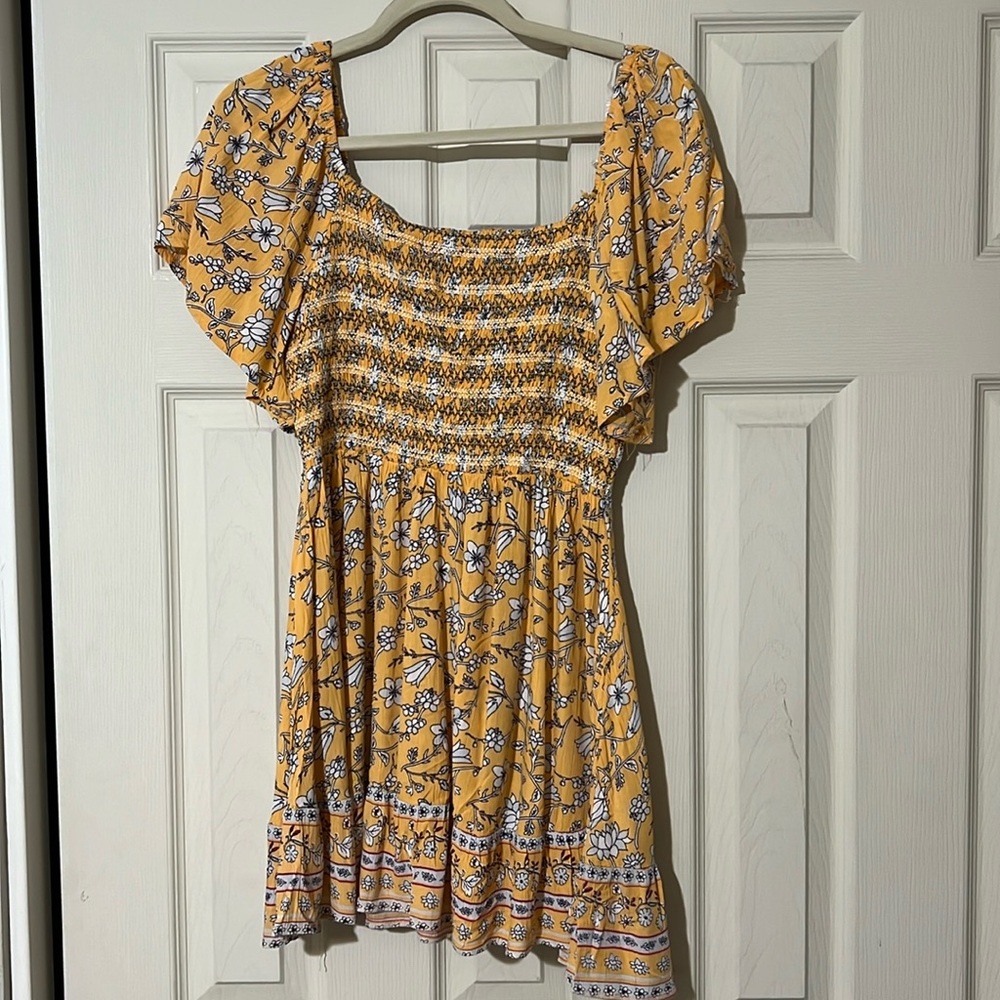 Gently used off the shoulder mini dress.